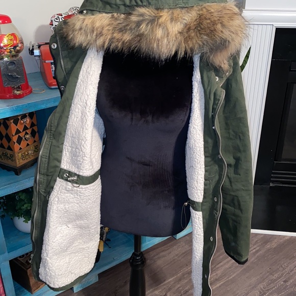 Utility Coat - Picture 3 of 7